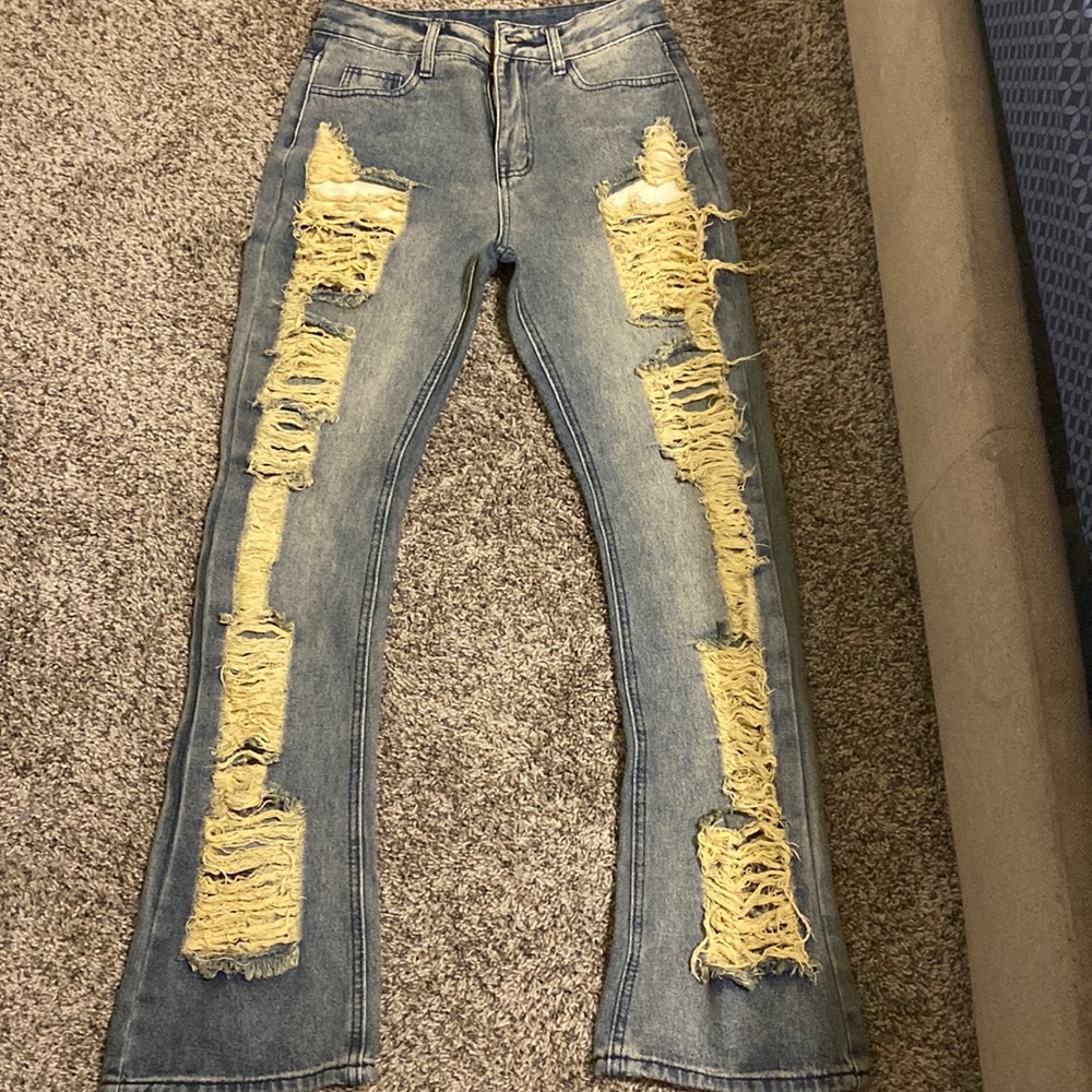Ripped jeans, originally from Shein, size: Juniors 3